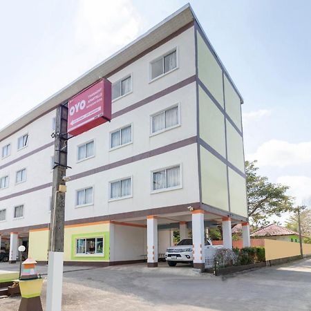 Oyo 632 Thanagrit Apartelle Tha Mai Екстер'єр фото